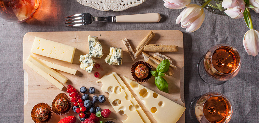 Trikātas siera plates