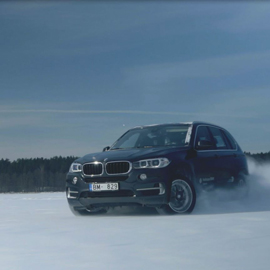 BMW X5 + VR eksperiments case study